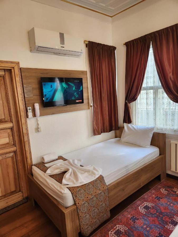 Kadikoey White House Otel 3*