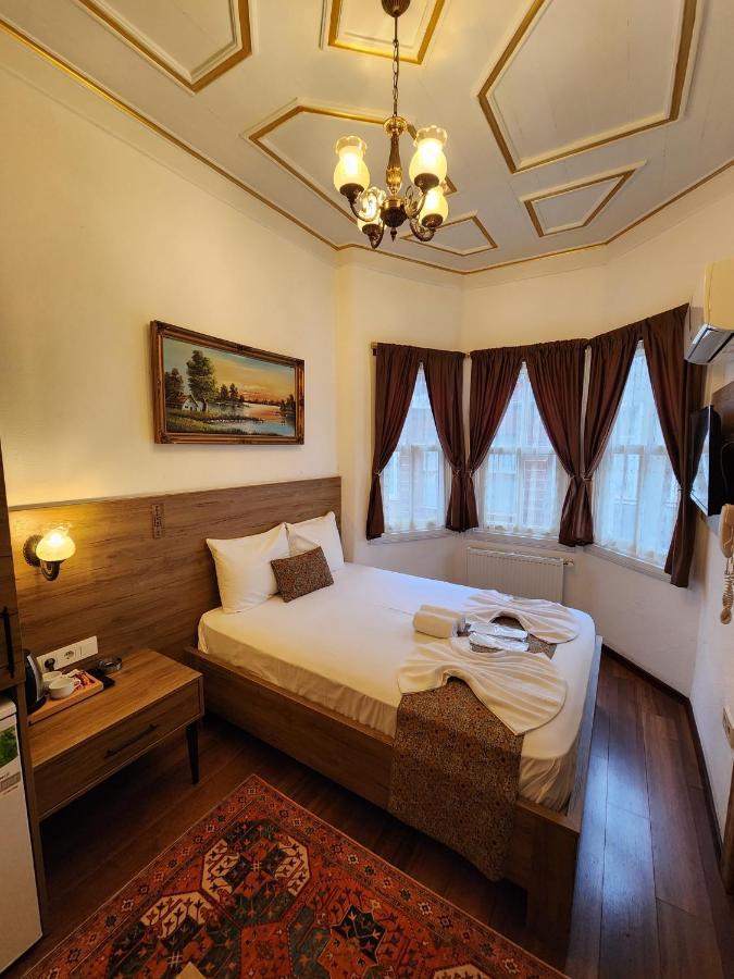 Kadikoey White House Otel 3*