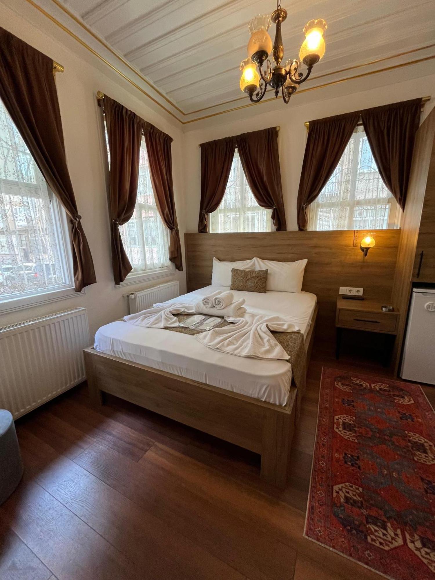 Otel Kadikoey White House